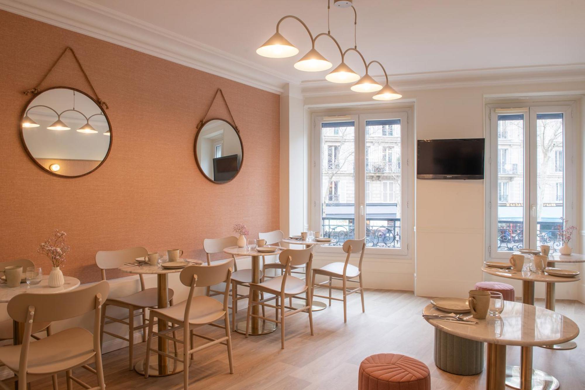 Hotel Avama Prony Париж Екстер'єр фото