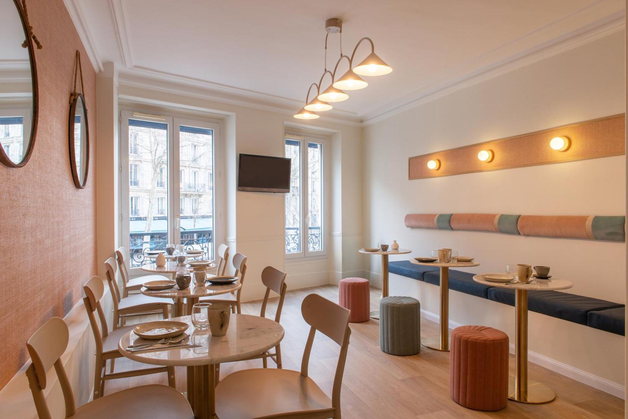 Hotel Avama Prony Париж Екстер'єр фото